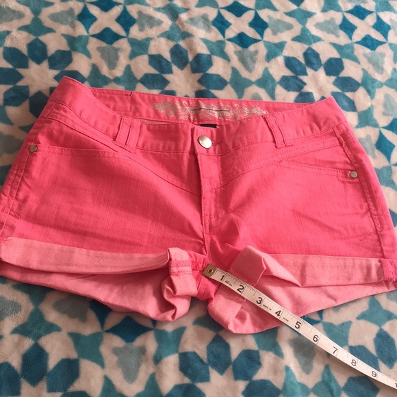 Express shorts - Picture 1 of 5